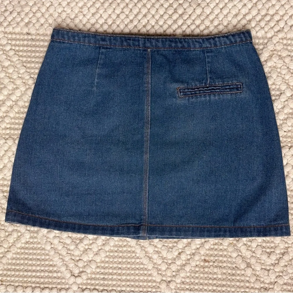 Vintage 90’s Blue Denim Mini Skirt w/ Copper Buttons - Excellent Condition - Picture 2 of 2